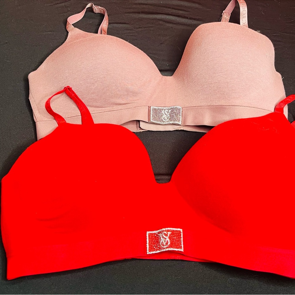 2 Victorias Secret T-shirt lightly lined wireless bras sz 36DD w/ rhinestones